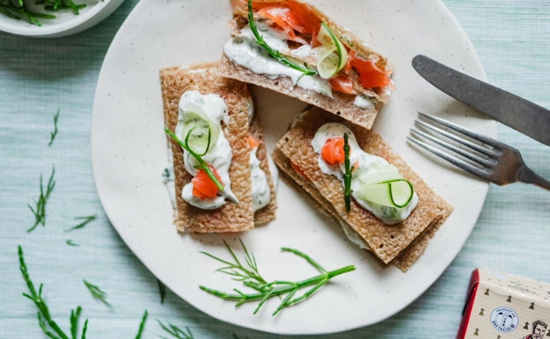 Millefeuilles au sarrasin, saumon et beurre breton